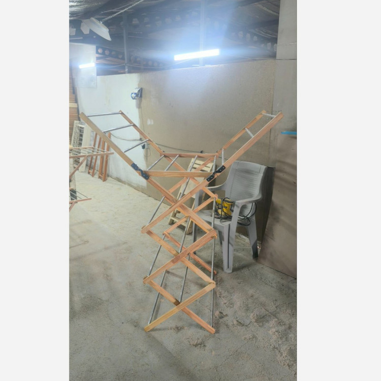بندرخت چوبی آکاردئونی بالدار